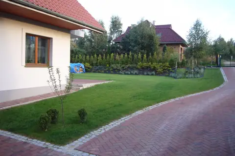 Ogród – Skawina (założenie i ogród po 3 miesiącach) – realizacja Technika Ogrodowa, zdjęcie 2